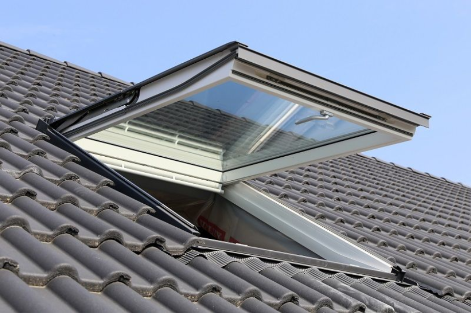 Fixed vs Opening Rooflights: Which Is Best for Your Space?